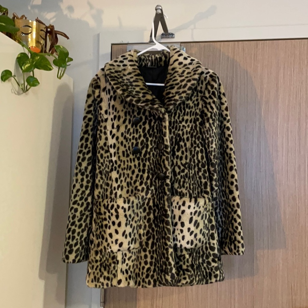 🐆 Faux fur leopard coat